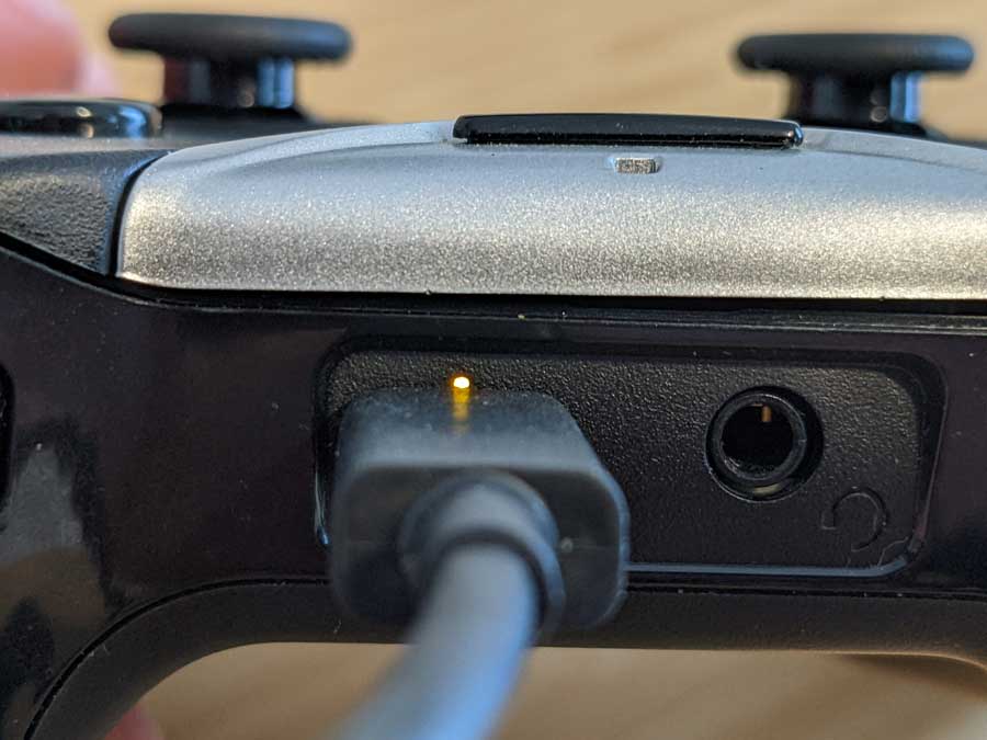 2015 NVIDIA Shield controller: amber light showing controller is chaging